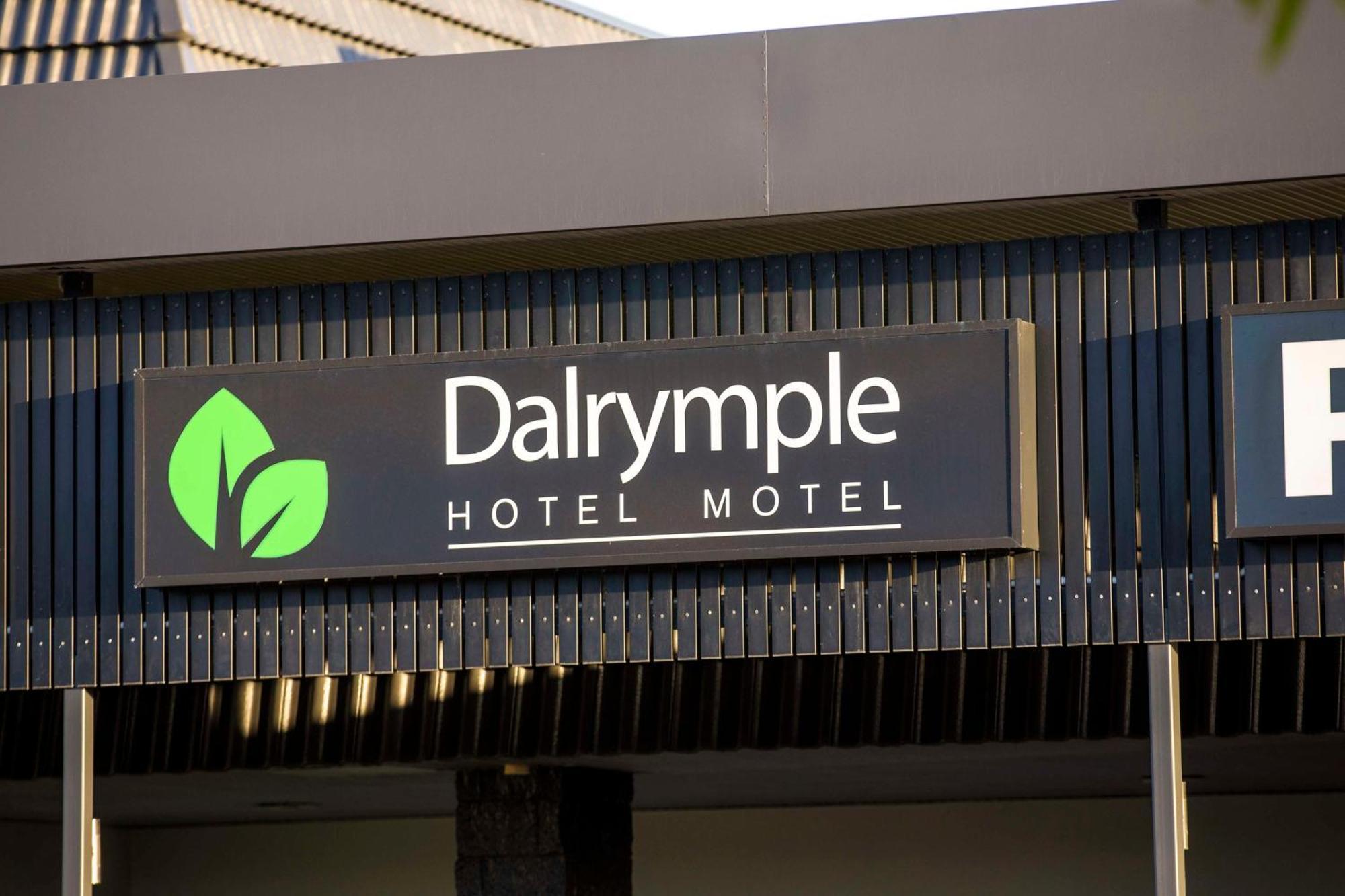 Nightcap At Dalrymple Hotel ทาวน์วิล ภายนอก รูปภาพ